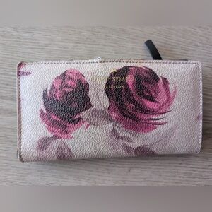 Kate spade Lacey Hawthorne lane roses wallet